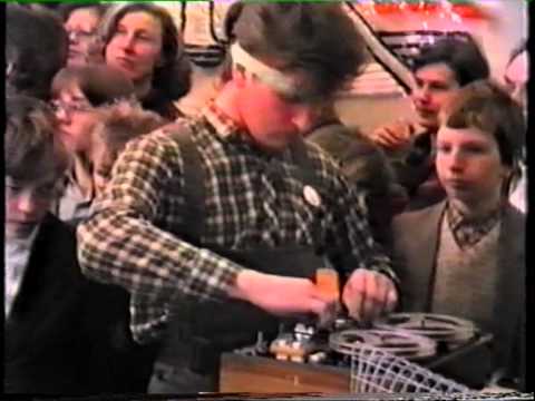 [NSRD akcija] Pirmā Aptuvenās mākslas izstāde Zinību namā, Rīga 1987