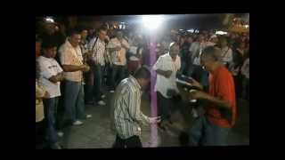 preview picture of video 'El chavo en las fiestas de Tarimoro, Guanajuato... otra vez cantando :D'