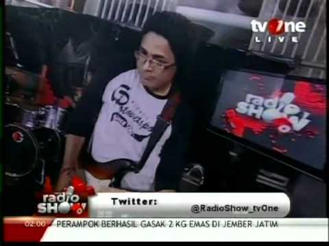 Ras Muhamad & the Easy Skankin "Welcome to Jamrock/GetupStandup" Live in Tv One, March 2012