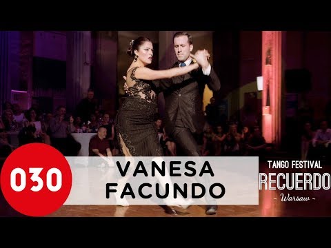 Vanesa Villalba and Facundo Pinero – Maquillaje #VanesayFacundo