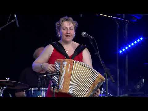 Sylvie PULLES - "L'Espagnole à Saint Flour"