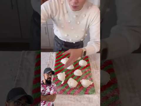 (Credit: bakingwithblondie on IG) #christmas #cake #cakedecorating #cakedecoration #dessert