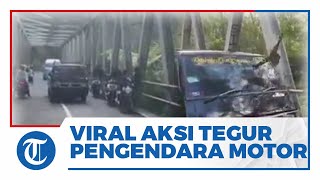 Viral Video Aksi Penumpang Pikap Tegur Pengendara Motor yang Parkir Sembarangan di Jembatan