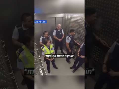 Officers Makes Sick Beat With Chief #shorts #bodycam #police #pov #911