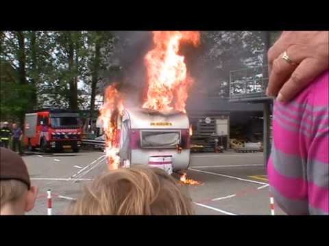 ***200ste video*** Demonstratie Caravanbrand bij open dag Brandweer Groningen-Stad