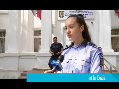 Un TIR incarcat cu tarate s-a rasturnat la Cozia