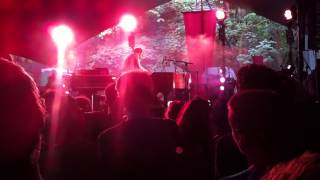 toilet brushes excite nils frahm