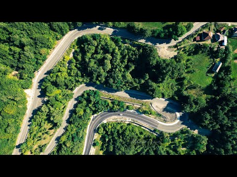 Survol peste Pasul Buceș-Vulcan