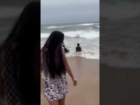 OMG😱Beach | Kesariya #bindasskavya #shorts #goa #beach #youtubeshorts #goashorts #viral #trending