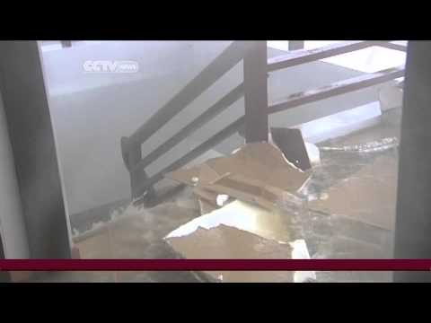 CCTV News Exclusive: Caught in the middle of Typhoon Haiyan