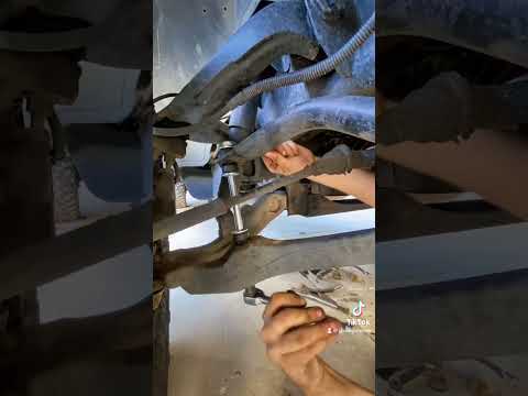 99/06 Silverado 4wd 2wd sway bar end link install #ls #latestnews #lsswap #trendingshorts #trending