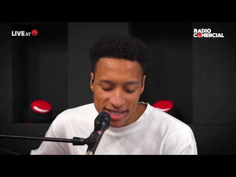 Rádio Comercial | Gui Aly canta "Are You Better" no Já Se Faz Tarde