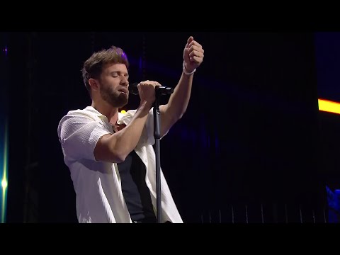 Pablo Alborán - Amigos (En Directo) | Premios Dial 2023