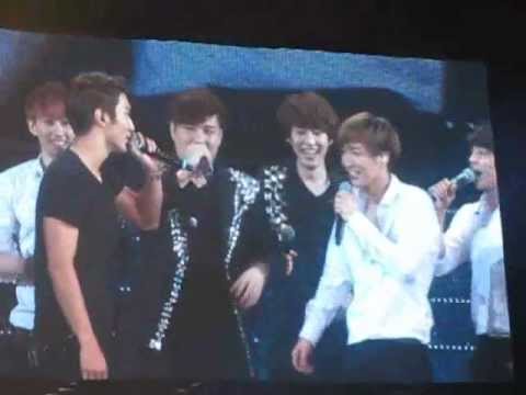 120428 SS4INA Day 2 - Closing: Siwon lost the paper-rock-scissor game (1)