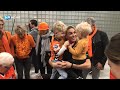 Nederlandse handbalvrouwen komen na winst WK aan op Schiphol