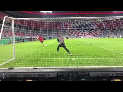 WARM UP ALEXANDER NÜBEL BAYERN MÜNCHEN BEFORE DFB CUP