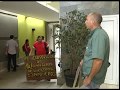 Empleado Despedido Se Encadenó Frente Al Sindicato De Empleados De Comercio