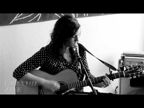 Laura Mills - Dominique (Live and Acoustic)