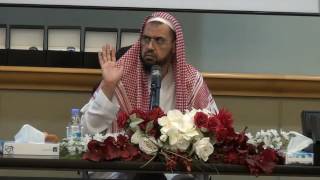 ما الحكم فيمن دفن بلا كفن ؟ image