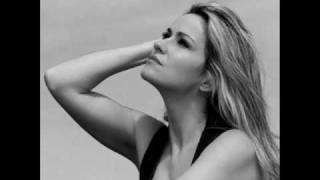 Eighteen Wheels And A Dozen Roses