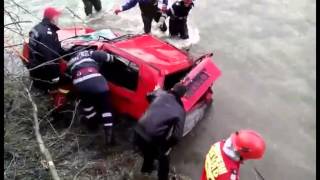 preview picture of video 'Accident mortal la Broșteni. O mașină de teren s-a răsturnat în Bistrița'