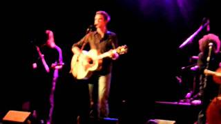 &quot;Rolling Home&quot; (live) - Tyler Hilton