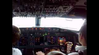 Air Berlin Base training 737-800 Hard landing!