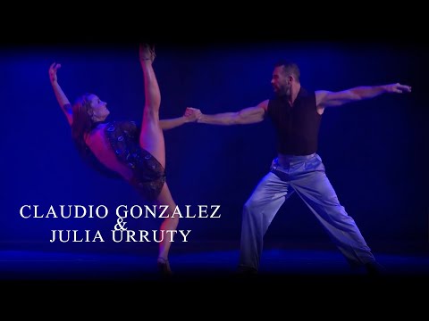  Claudio Gonzalez  and  Julia Hiriart Urruty  are  dancing  to  a  nontraditional song