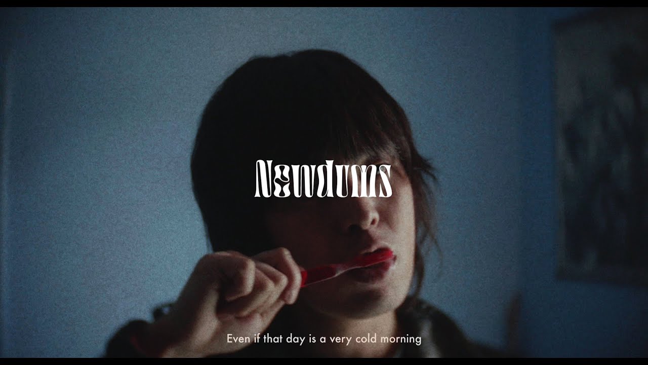 Behind the door – Newdums