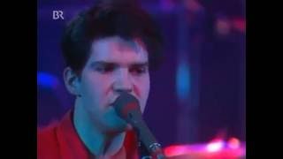 Lloyd Cole and The Commotions - Forest Fire (Live)