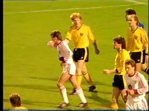 05/04/1989 Uefa Cup Semi Final 1st leg STUTTGART v DYNAMO DRESDEN