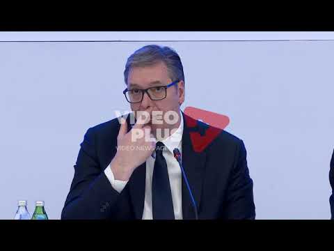 Vučić - Problem je nedostatak ljudi u Ministarstvu za građevinu koji rade na dozvolama