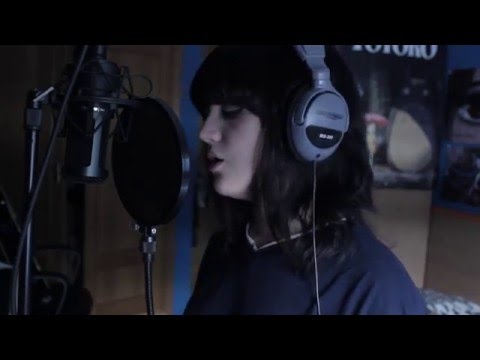 Nico Vega - Beast (acoustic version cover)