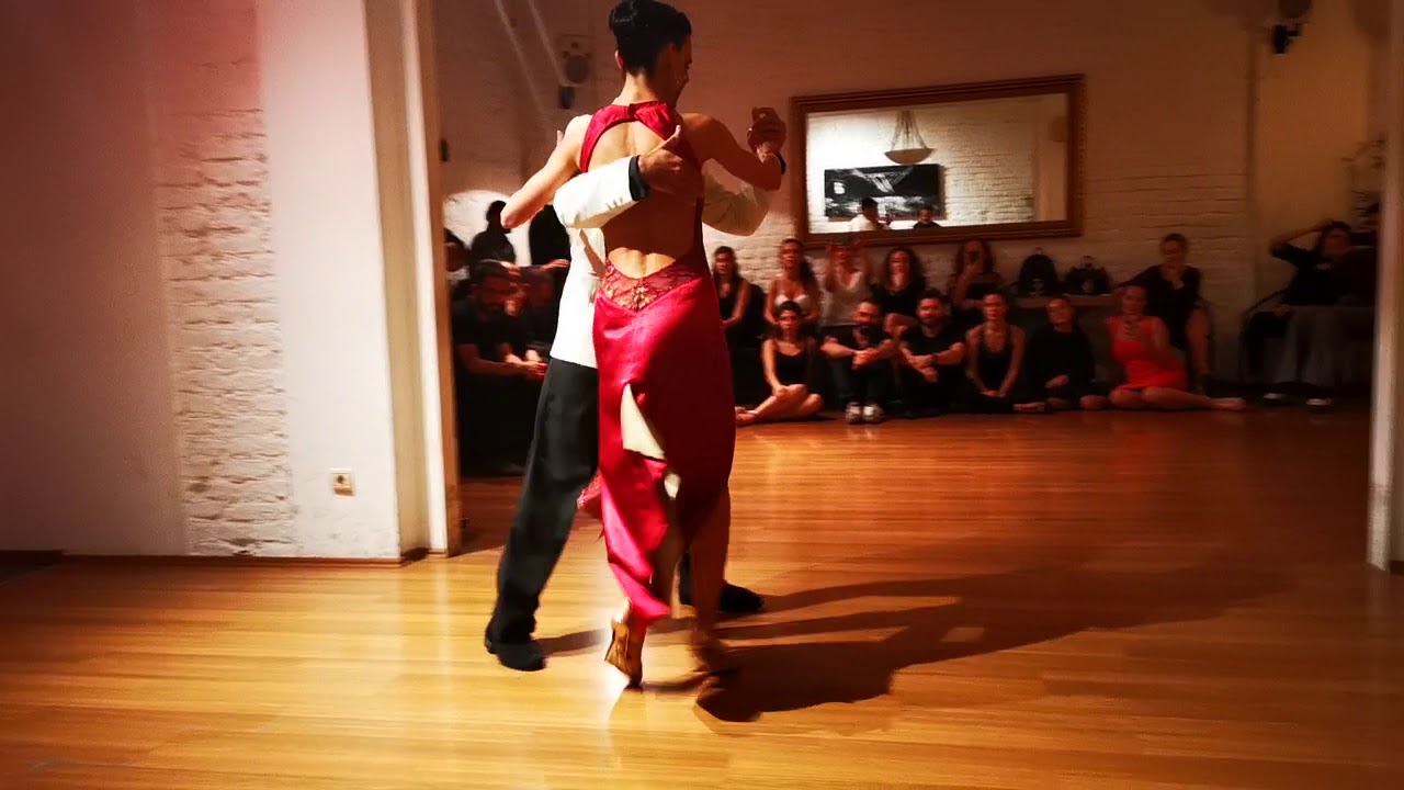 Miguel Calvo & Pelin Ercan Calvo @333 (2/5)