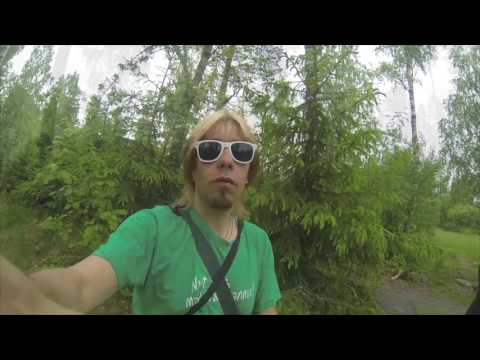 Täällä sitä menään vielä