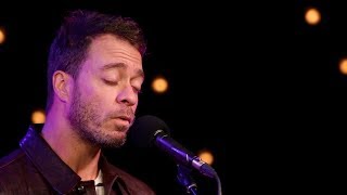 Amos Lee - &quot;No More Darkness, No More Light&quot; - KXT Live Sessions