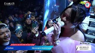 Download lagu Elsa Safitri - Mimpi Terindah | Familys Group Live Cover Kp Rawa Jaha Cifor Situgede Bogor mp3