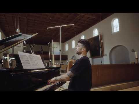 Tim Allhoff - Bach: French Suite No.5 in G Major, BWV 816: Allemande (Offizielles Musikvideo)