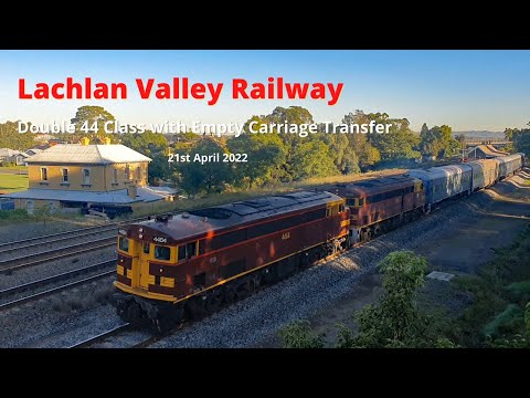 Diesel Locomotives 4464 & 4486 - Empty Carriage Transfer - April 2022