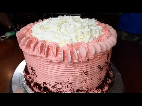 Ultimate Red Velvet cake with a Twist🍽🥛🔪