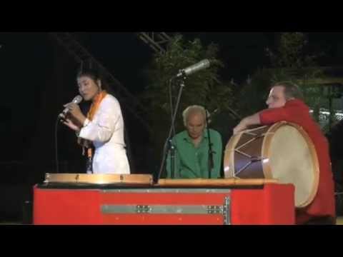 Yungchen Lhamo - Dalai Lama Performance Frankfurt.m4v