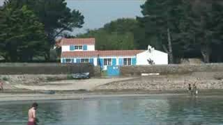 preview picture of video 'Ile d'Yeu location maison vacances à 30m de la plage ...'