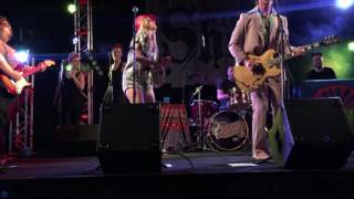 Todd Snider &amp; The Eastside Bulldogs - Is This Thing Working/Get Up Offa That Thing