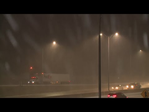 Snow begins to fall harder in Chicago suburbs, complicating commute