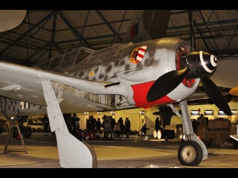 RAF MUSEUM HENDON "WALK ABOUT" VIDEO TOUR - BOMBER HALL & MILESTONES OF FLIGHT IN THE UK  # 4 - 2016