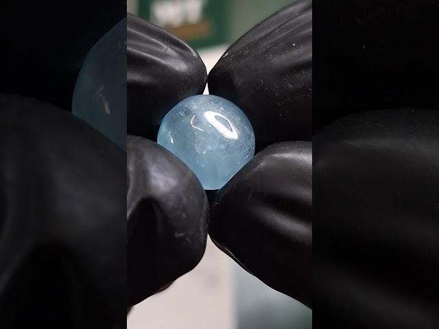 حجر اكوامارين طبيعي مفحوص و موثق بشهادة مختبر