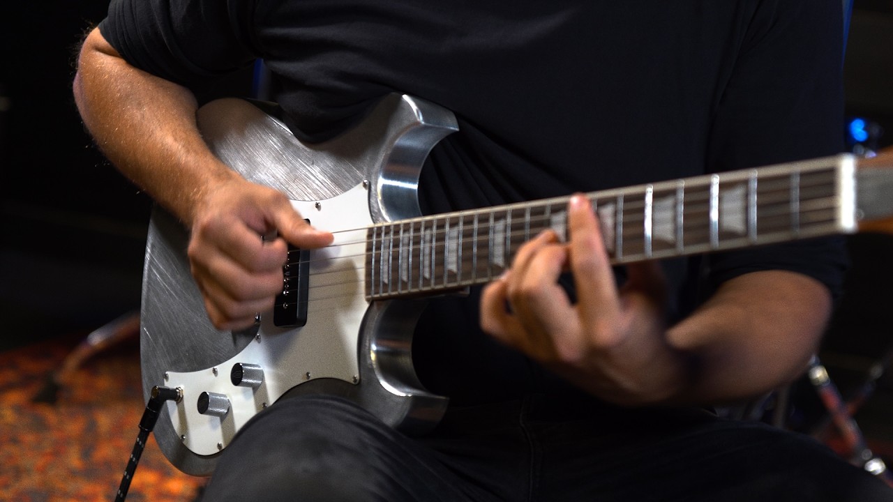 Delta Junior in action | Steelyjam Guitars - YouTube