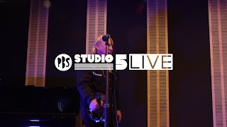 Pat Todd &amp; The Rankoutsiders - 'No Place Like Home' in PBS Studio 5 Live December 12, 2024