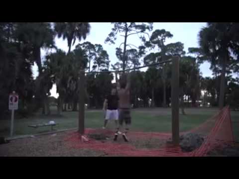 Pensi di essere un atleta? No non lo sei!! guarda questi due e riprova!