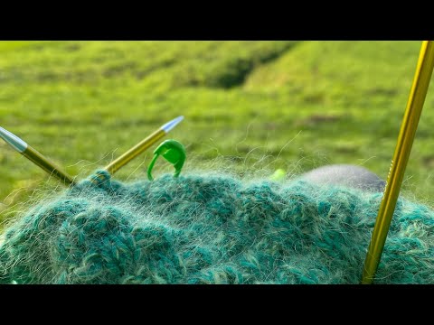 14/ Grüne Strickereien